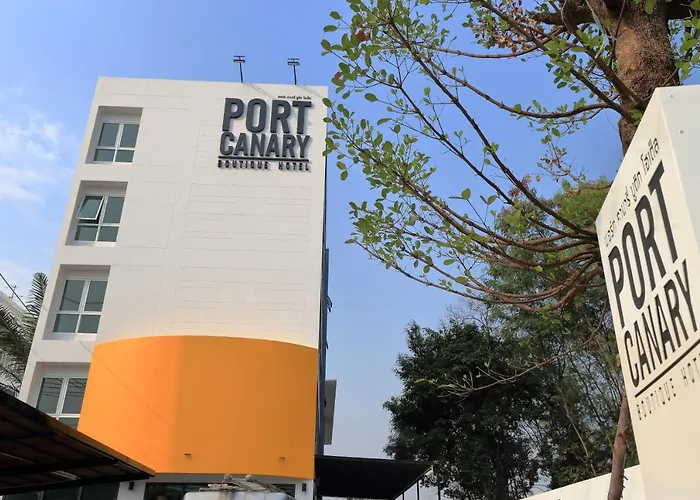Отель Port Canary Airport